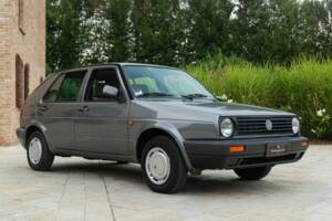 Bild 2/45 von Volkswagen Golf II 1.3 (1990)