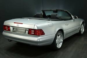 Image 2/49 of Mercedes-Benz SL 500 (2001)