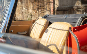 Image 34/54 of Jaguar Type E 4.2 (1965)