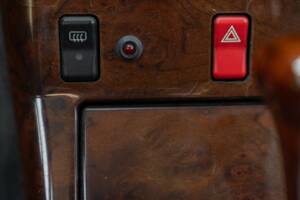 Image 39/50 of Mercedes-Benz 300 SL (1990)