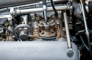 Image 41/42 of Mercedes-Benz 190 SL (1961)