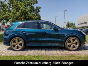 Immagine 6/50 di Porsche Cayenne Turbo E-Hybrid (1900)
