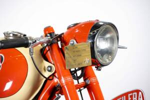 Bild 38/50 von Gilera 175 Sport (1956)