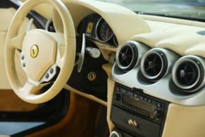 Bild 35/50 von Ferrari 612 Scaglietti (2005)