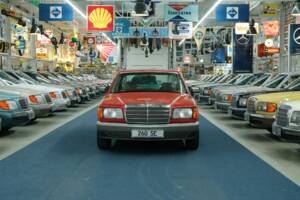 Bild 1/50 von Mercedes-Benz 260 SE (1986)