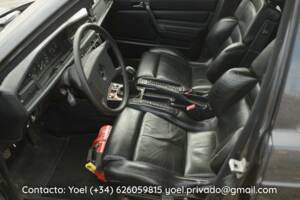 Image 13/41 of Mercedes-Benz 190 E 2.6 (1987)