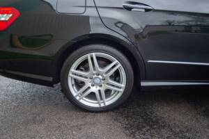 Bild 22/25 von Mercedes-Benz E 500 (2010)