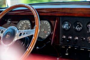 Image 26/50 de Jaguar Mk II 3.8 (1963)