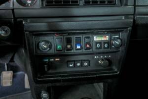 Immagine 29/50 di Volvo 240 GL (1990)