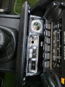 Image 62/73 of Mercedes-Benz 230 E (1985)