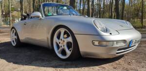 Image 22/116 of Porsche 911 Carrera (1997)