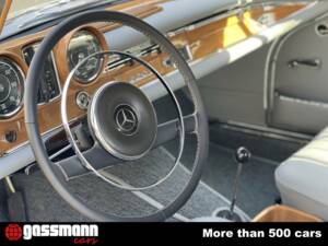 Bild 10/15 von Mercedes-Benz 220 SE b (1962)