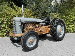 Image 4/8 of Massey-Ferguson MF 35 (1957)