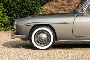 Image 13/50 of Mercedes-Benz 190 SL (1960)