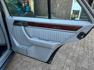 Imagen 28/64 de Mercedes-Benz E 500 (1993)