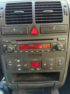 Imagen 55/59 de Audi A2 1.4 (2001)