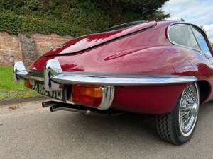 Immagine 26/29 di Jaguar E-Type (1970)