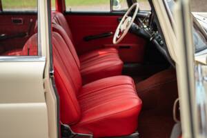 Image 34/42 of Mercedes-Benz 220 SE b (1965)