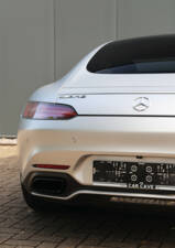 Image 35/56 of Mercedes-AMG GT-S (2017)