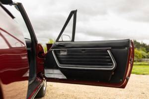 Image 31/45 of Peugeot 504 Convertible (1974)