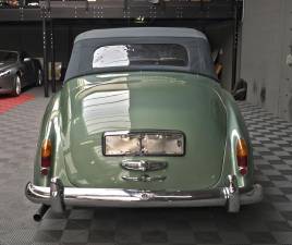 Image 26/50 de Bentley S3 Mulliner Park Ward DHC (1963)