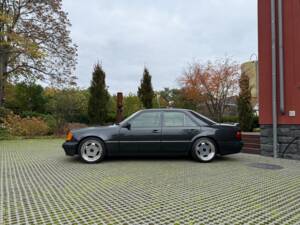 Bild 4/27 von Mercedes-Benz 500 E (1992)