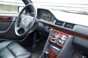 Bild 19/32 von Mercedes-Benz 280 TE (1993)