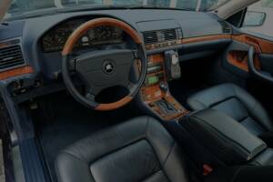 Image 33/70 de Mercedes-Benz CL 500 (1997)