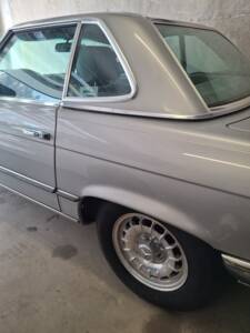 Image 4/6 of Mercedes-Benz 380 SL (1984)