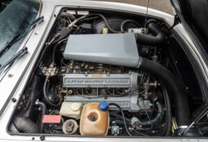 Image 31/32 of Aston Martin V8 Vantage X-Pack (1987)