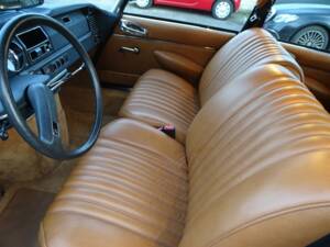 Bild 17/32 von Citroën DS 20 Pallas (1972)