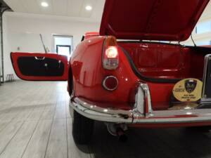 Afbeelding 8/10 van Alfa Romeo Giulietta Spider Veloce (1957)