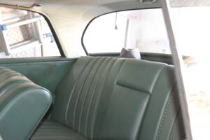 Image 13/18 of Mercedes-Benz 250 SE (1967)