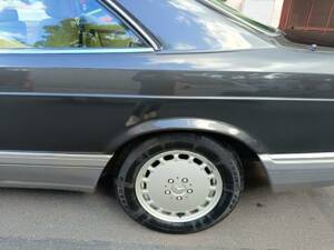 Bild 25/47 von Mercedes-Benz 560 SEC (1987)
