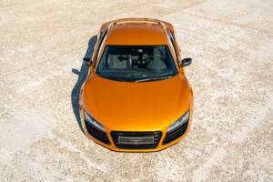 Image 8/36 of Audi R8 V10 (2013)