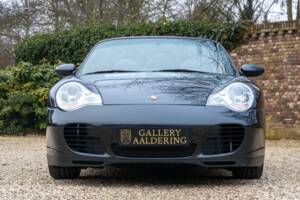 Bild 5/50 von Porsche 911 Carrera 4S (2003)