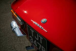 Image 31/45 of Alfa Romeo 2000 GT Veloce (1975)