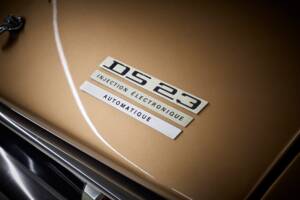 Image 20/99 of Citroën DS 23 Injection (1973)