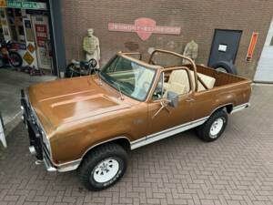 Bild 13/22 von Plymouth Trail Duster (1976)