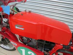 Immagine 13/43 di Ducati 250 Mark 3 (1970)