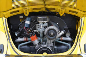 Image 44/50 of Volkswagen Coccinelle 1303 (1976)