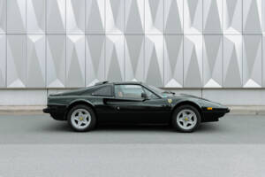 Bild 2/54 von Ferrari 308 GTSi Quattrovalvole (1985)