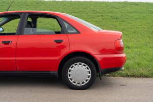 Bild 7/8 von Audi A4 1.6 (1995)