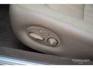 Bild 18/34 von Jaguar XJ 8 4.0 Executive (1999)