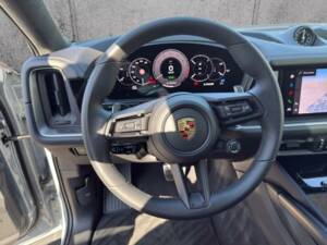 Bild 6/12 von Porsche Cayenne Turbo E-Hybrid (2024)