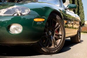 Image 13/70 of Jaguar XKR (2004)