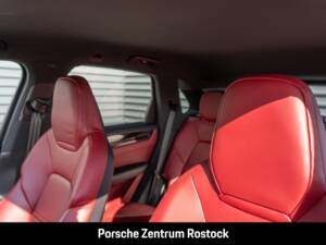Obraz 8/29 pojazdu Porsche Cayenne E-Hybrid (2022)