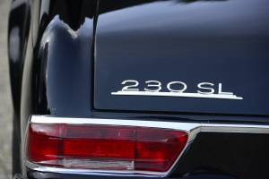 Image 19/23 de Mercedes-Benz 230 SL (1967)