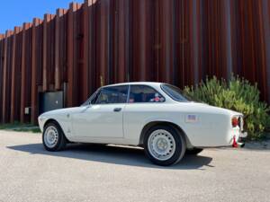 Image 13/87 of Alfa Romeo Giulia 1600 Sprint GT (1965)