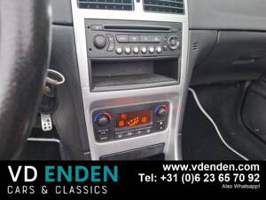 Bild 13/23 von Peugeot 307 CC 2.0i (2005)